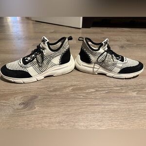 Sam Edelman’s knit sneaker